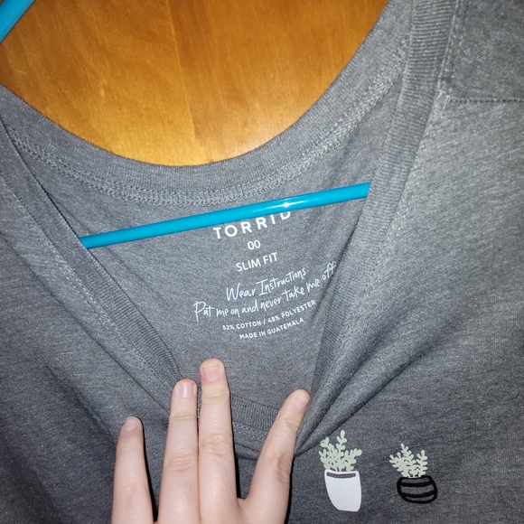 Torrid 00 "Indoorsy" T-shirt - Picture 4 of 5